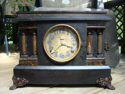 Mantel clock