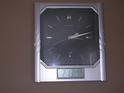 Quartz Time & Temperature Clock