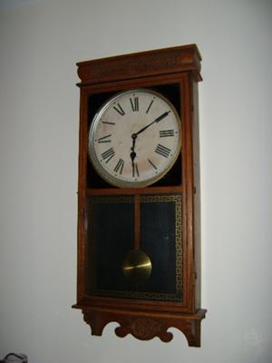 Store Regulator Clock