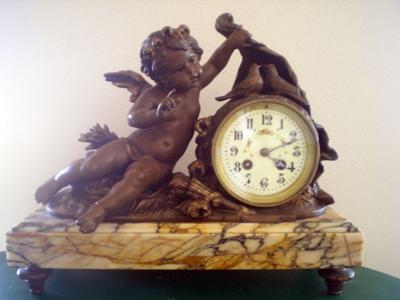 Charmeaur Clock